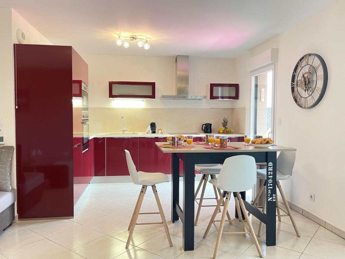Tres Bel Appartement -Residence Avec Piscine Sur Le Toit Et Vue Panoramique Saint-Raphaël Eksteriør billede