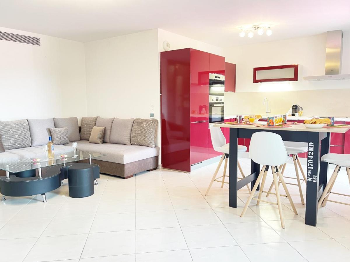 Tres Bel Appartement -Residence Avec Piscine Sur Le Toit Et Vue Panoramique Saint-Raphaël Eksteriør billede